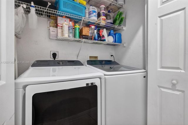 8892 NW 167th St, Miami Lakes, FL 33018