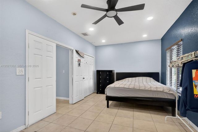 8892 NW 167th St, Miami Lakes, FL 33018