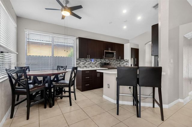 8892 NW 167th St, Miami Lakes, FL 33018