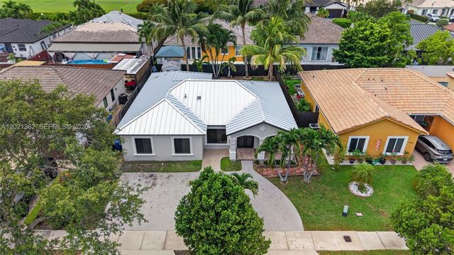8892 NW 167th St, Miami Lakes, FL 33018