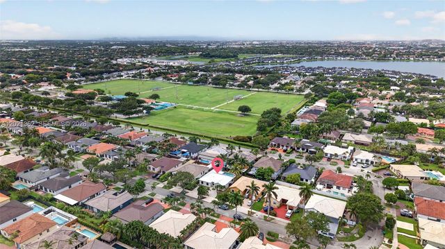 8892 NW 167th St, Miami Lakes, FL 33018