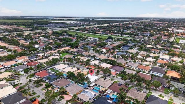 8892 NW 167th St, Miami Lakes, FL 33018