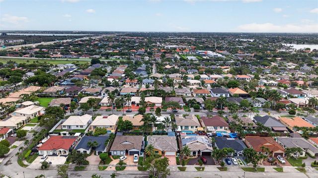 8892 NW 167th St, Miami Lakes, FL 33018