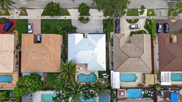 8892 NW 167th St, Miami Lakes, FL 33018