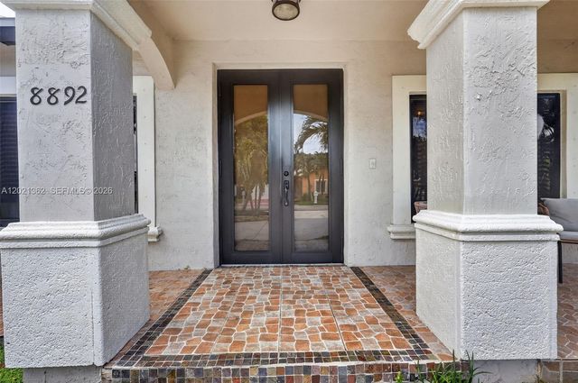 8892 NW 167th St, Miami Lakes, FL 33018
