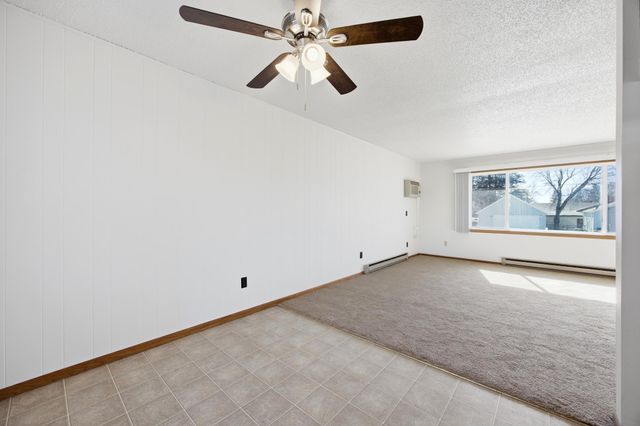 1602 6th Avenue N, Moorhead, MN 56560