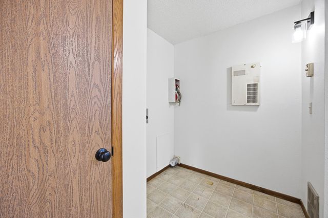 1602 6th Avenue N, Moorhead, MN 56560