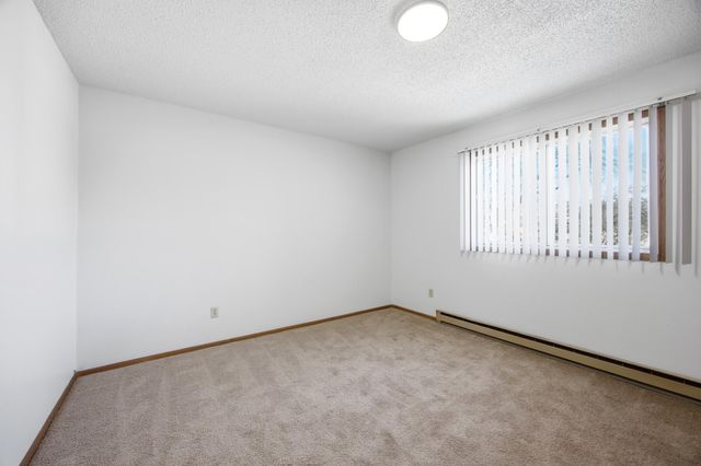 1602 6th Avenue N, Moorhead, MN 56560