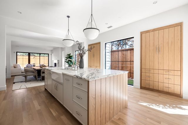 4107 Hawthorne Avenue, Dallas, TX 75219