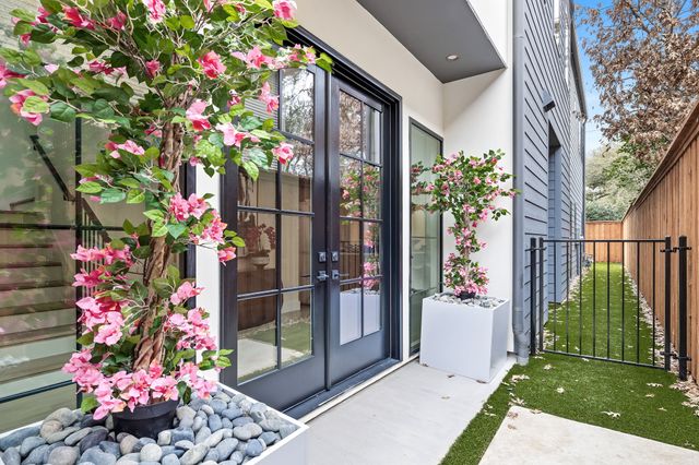 4107 Hawthorne Avenue, Dallas, TX 75219
