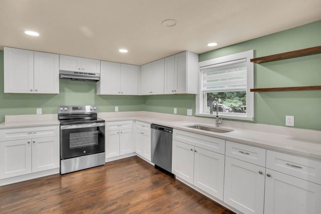 1605 Pine Street, Grand Prairie, TX 75050