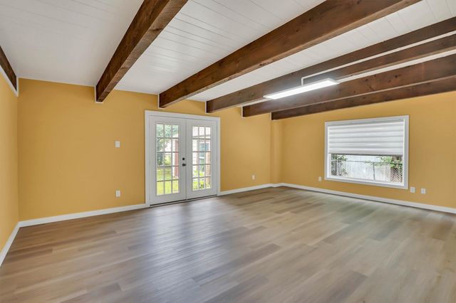 1605 Pine Street, Grand Prairie, TX 75050
