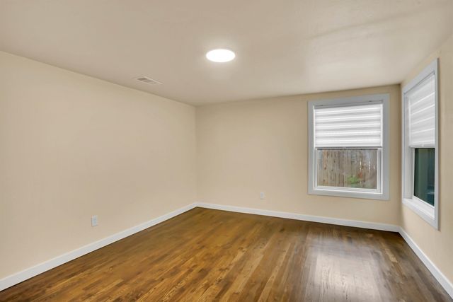 1605 Pine Street, Grand Prairie, TX 75050