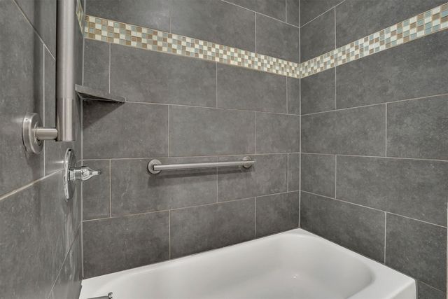 1605 Pine Street, Grand Prairie, TX 75050