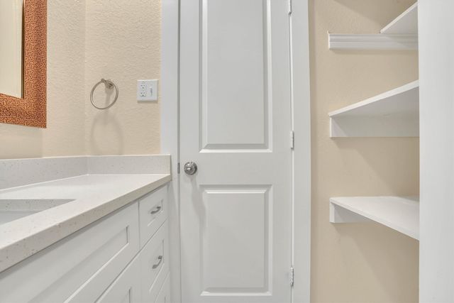 1605 Pine Street, Grand Prairie, TX 75050