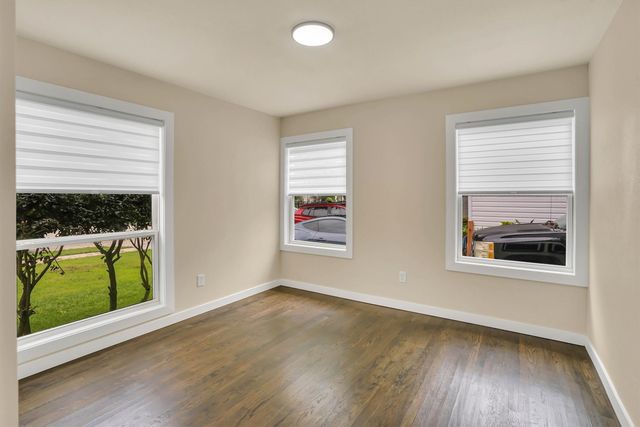 1605 Pine Street, Grand Prairie, TX 75050