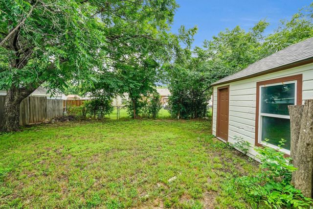 1605 Pine Street, Grand Prairie, TX 75050