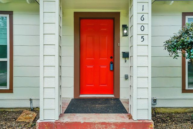 1605 Pine Street, Grand Prairie, TX 75050