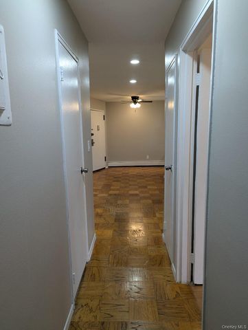 1 Hemlock Drive C152, Bay Shore, NY 11706