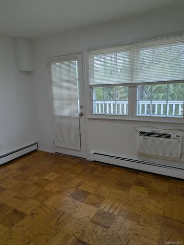 1 Hemlock Drive C152, Bay Shore, NY 11706