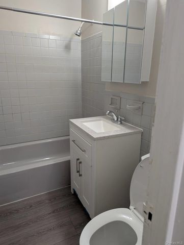 1 Hemlock Drive C152, Bay Shore, NY 11706