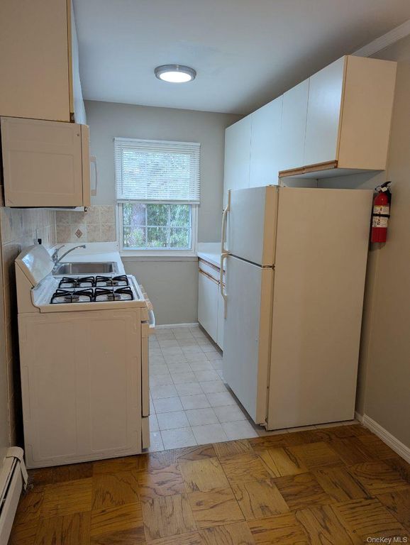 1 Hemlock Drive C152, Bay Shore, NY 11706