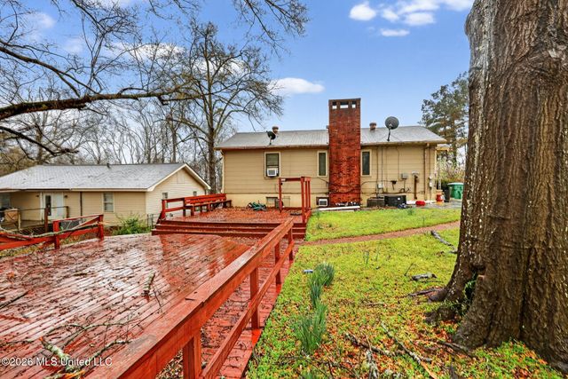 732 Chickasaw Drive, Grenada, MS 38901