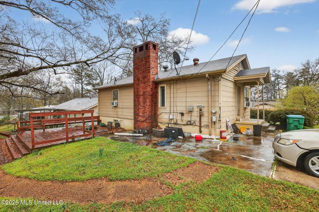 732 Chickasaw Drive, Grenada, MS 38901