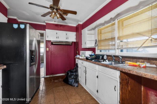 732 Chickasaw Drive, Grenada, MS 38901