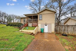 732 Chickasaw Drive, Grenada, MS 38901