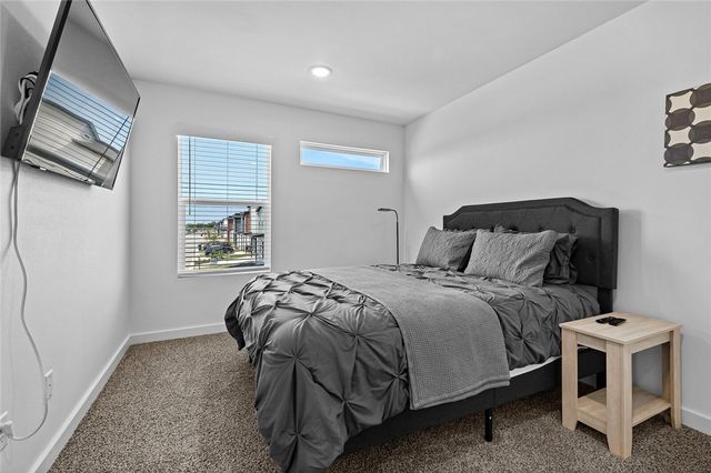 680 Pacific Avenue, Centerton, AR 72719