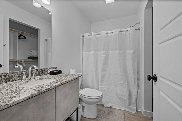 680 Pacific Avenue, Centerton, AR 72719