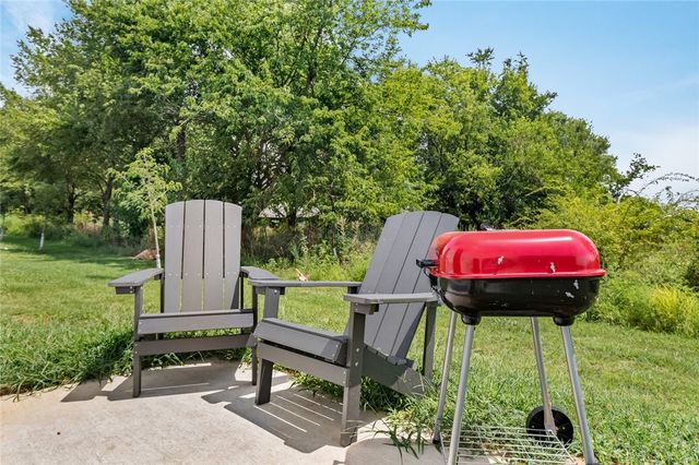 680 Pacific Avenue, Centerton, AR 72719