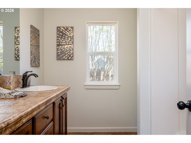 718 TRINITY Ct, Molalla, OR 97038