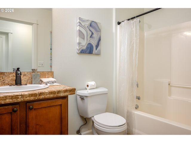 718 TRINITY Ct, Molalla, OR 97038