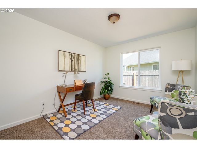 718 TRINITY Ct, Molalla, OR 97038