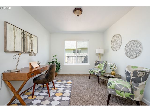 718 TRINITY Ct, Molalla, OR 97038