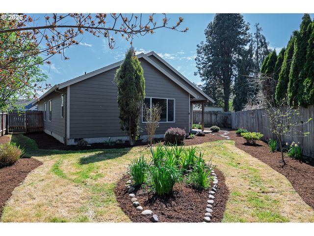 718 TRINITY Ct, Molalla, OR 97038