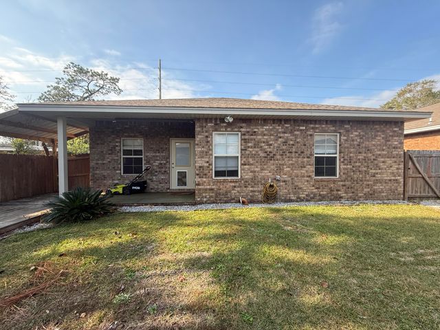 411 Niceville Avenue, Niceville, FL 32578