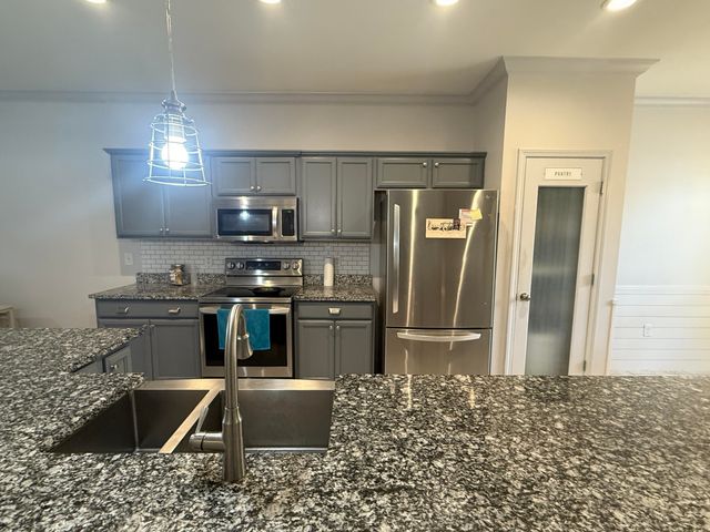 411 Niceville Avenue, Niceville, FL 32578