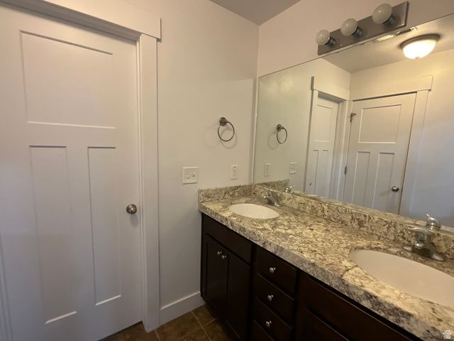 5058 S MORAY CT, Holladay, UT 84117