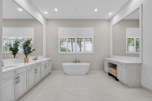 9336 Coral Isles Circle, Palm Beach Gardens, FL 33412