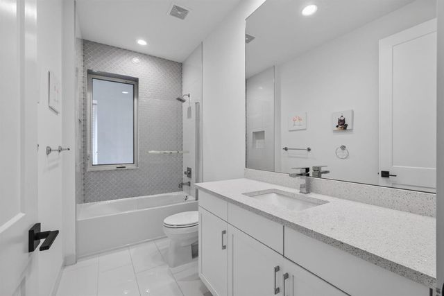 9336 Coral Isles Circle, Palm Beach Gardens, FL 33412