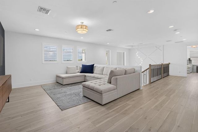 9336 Coral Isles Circle, Palm Beach Gardens, FL 33412