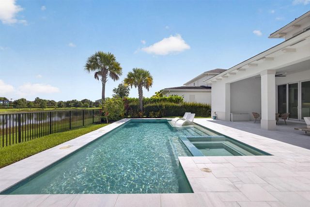 9336 Coral Isles Circle, Palm Beach Gardens, FL 33412