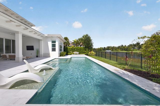 9336 Coral Isles Circle, Palm Beach Gardens, FL 33412