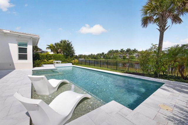 9336 Coral Isles Circle, Palm Beach Gardens, FL 33412