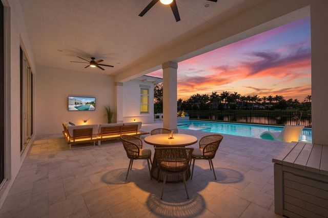 9336 Coral Isles Circle, Palm Beach Gardens, FL 33412