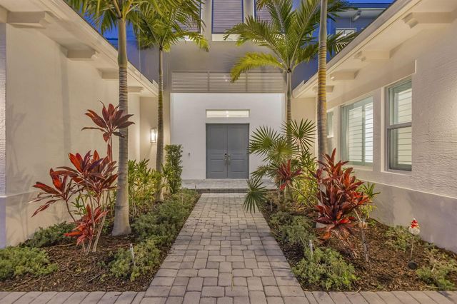 9336 Coral Isles Circle, Palm Beach Gardens, FL 33412