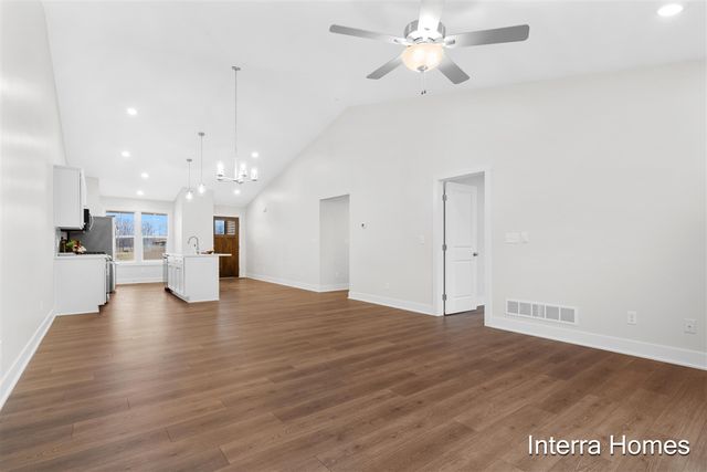 1575 N Village Circle, Kalamazoo, MI 49009